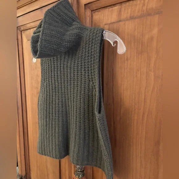 Sablyn Saige Sleeveless Cashmere Sweater
